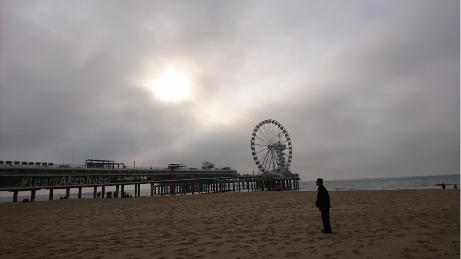 L’homme debout sur la plage/ Last man standing on the beach